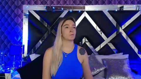 victtoria lee online show from January 15, 7:06 pm