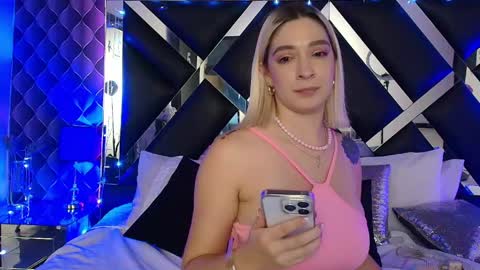 victtoria lee online show from May 15, 11:34 pm
