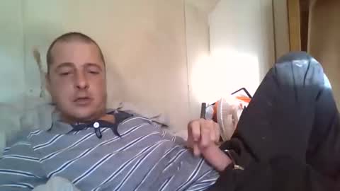 Snapshot of vids1977 chatting on December 4, 5:00 pm vids1977 online show from December 4, 5:00 pm