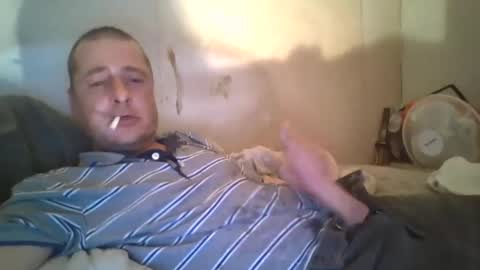 Snapshot of vids1977 chatting on December 7, 8:11 am vids1977 online show from December 7, 8:11 am