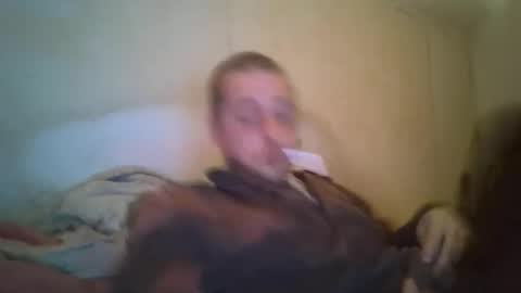 Snapshot of vids1977 chatting on December 15, 1:32 pm vids1977 online show from December 15, 1:32 pm