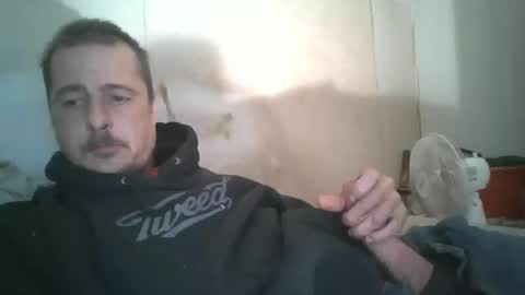 Snapshot of vids1977 chatting on January 6, 10:37 pm vids1977 online show from January 6, 10:37 pm