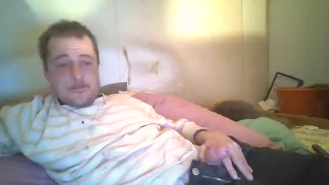 Snapshot of vids1977 chatting on February 3, 12:03 pm vids1977 online show from February 3, 12:03 pm