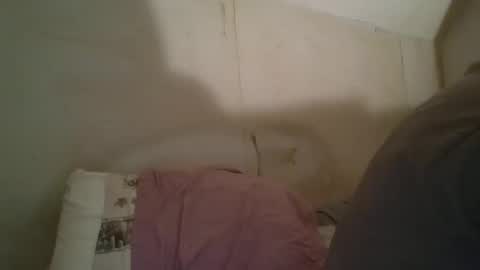 Snapshot of vids1977 chatting on February 11, 12:28 am vids1977 online show from February 11, 12:28 am