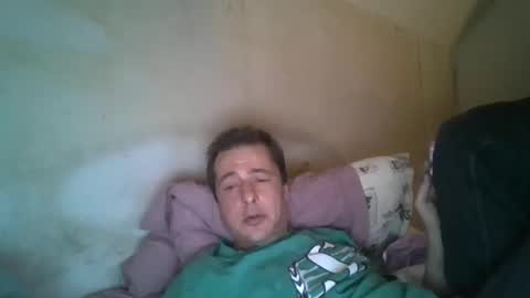 Snapshot of vids1977 chatting on February 19, 7:17 am vids1977 online show from February 19, 7:17 am