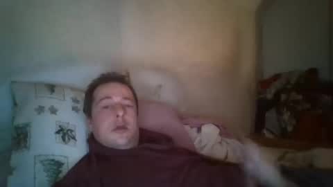 Snapshot of vids1977 chatting on February 21, 6:51 am vids1977 online show from February 21, 6:51 am
