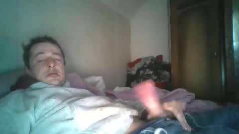 Snapshot of vids1977 chatting on February 25, 12:14 am vids1977 online show from February 25, 12:14 am