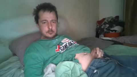 Snapshot of vids1977 chatting on March 12, 11:33 pm vids1977 online show from March 12, 11:33 pm