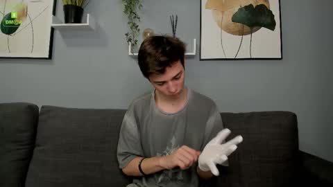 Snapshot of viego_pattel chatting on October 17, 4:20 pm Viego Pattel online show from October 17, 4:20 pm