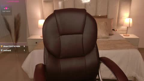 viictoria_joness online show from May 8, 10:26 pm