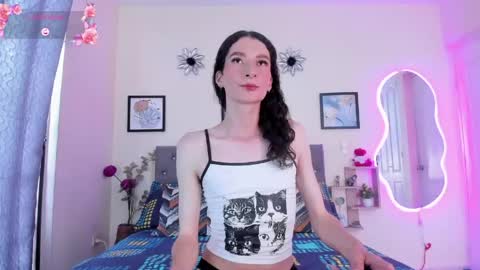 Snapshot of viioleta_cam chatting on May 12, 9:12 pm Violet online show from May 12, 9:12 pm