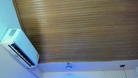 Snapshot of viiolett_lee chatting on September 28, 8:14 pm Viiolett online show from September 28, 8:14 pm