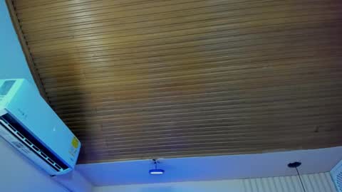 Snapshot of viiolett_lee chatting on September 30, 7:08 pm Viiolett online show from September 30, 7:08 pm