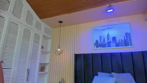 Snapshot of viiolett_lee chatting on October 3, 8:50 pm Viiolett online show from October 3, 8:50 pm