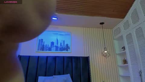 Snapshot of viiolett_lee chatting on October 8, 9:01 pm Viiolett online show from October 8, 9:01 pm