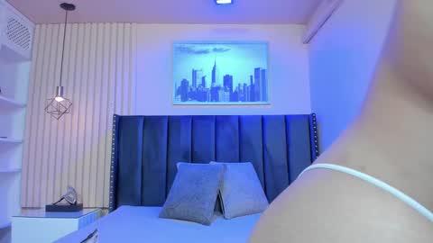 Snapshot of viiolett_lee chatting on October 21, 9:26 pm Viiolett online show from October 21, 9:26 pm