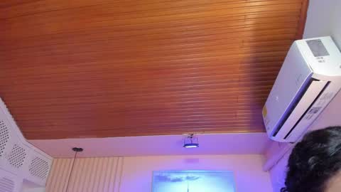 Snapshot of viiolett_lee chatting on November 1, 12:07 pm Viiolett online show from November 1, 12:07 pm