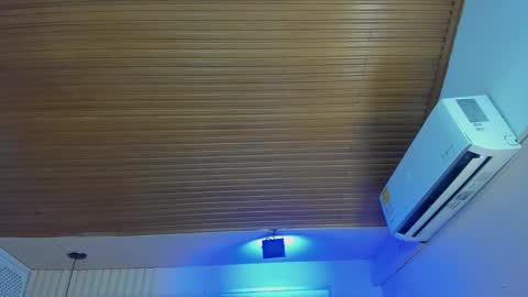 Viiolett online show from November 25, 8:31 pm