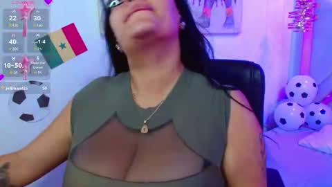 Snapshot of viiolleta chatting on June 26, 12:42 pm viioleta online show from June 26, 12:42 pm