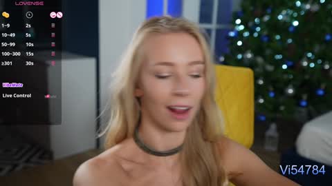 Snapshot of vika54784 chatting on December 19, 4:13 pm vika54784 online show from December 19, 4:13 pm
