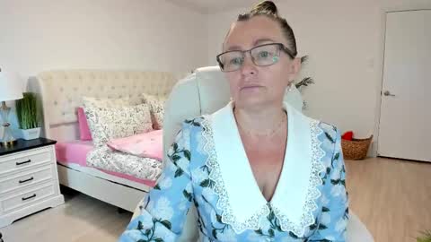 Ukrainian-woman online show from October 3, 1:08 pm