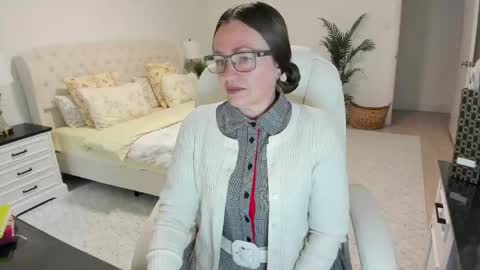 Snapshot of vika7333 chatting on April 29, 11:14 am Ukrainian-woman online show from April 29, 11:14 am