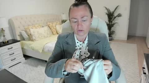 Snapshot of vika7333 chatting on May 1, 11:37 am Ukrainian-woman online show from May 1, 11:37 am