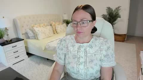 Snapshot of vika7333 chatting on May 12, 11:40 am Ukrainian-woman online show from May 12, 11:40 am
