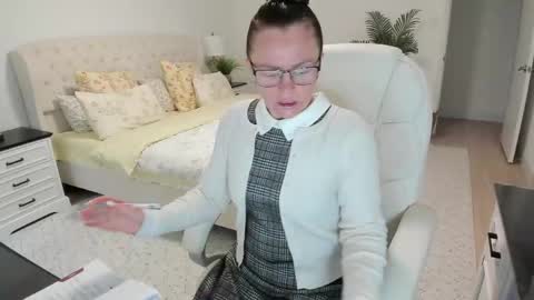 Snapshot of vika7333 chatting on May 15, 11:50 am Ukrainian-woman online show from May 15, 11:50 am