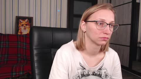 Vika online show from May 19, 1:22 am