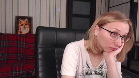 Vika online show from May 19, 1:56 am