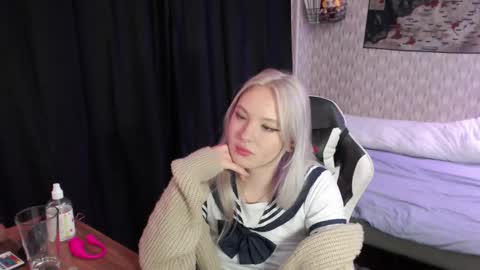 Snapshot of vikapowers chatting on December 4, 11:57 pm vikapowers online show from December 4, 11:57 pm