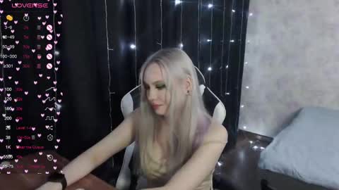 Snapshot of vikapowers chatting on January 13, 7:53 pm vikapowers online show from January 13, 7:53 pm