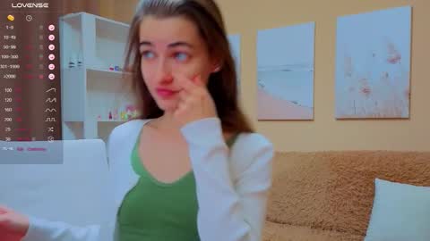 vikiberry online show from October 3, 10:01 am