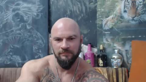 Snapshot of viking_me chatting on October 4, 3:21 pm viking online show from October 4, 3:21 pm