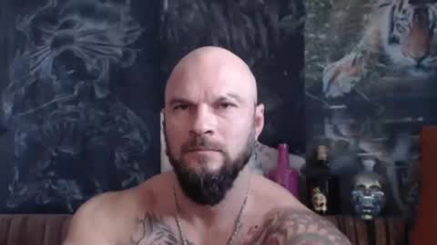 Snapshot of viking_me chatting on November 9, 8:01 am viking online show from November 9, 8:01 am