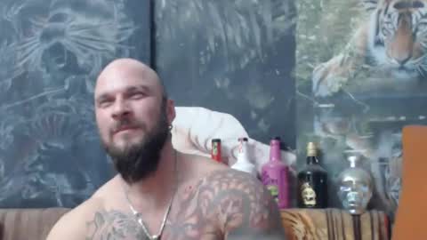 Snapshot of viking_me chatting on November 22, 7:02 pm viking online show from November 22, 7:02 pm