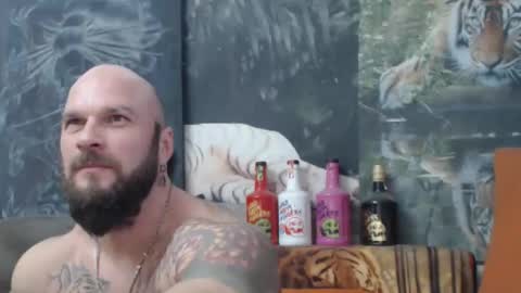 Snapshot of viking_me chatting on December 1, 1:38 pm viking online show from December 1, 1:38 pm