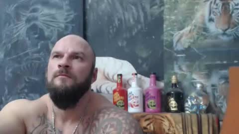 Snapshot of viking_me chatting on December 4, 7:44 pm viking online show from December 4, 7:44 pm