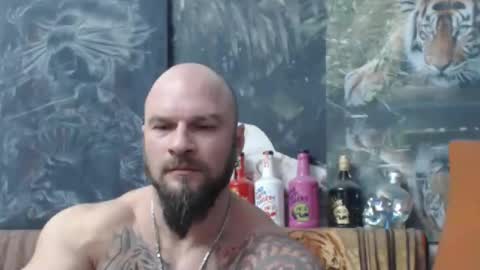 Snapshot of viking_me chatting on December 17, 7:42 pm viking online show from December 17, 7:42 pm