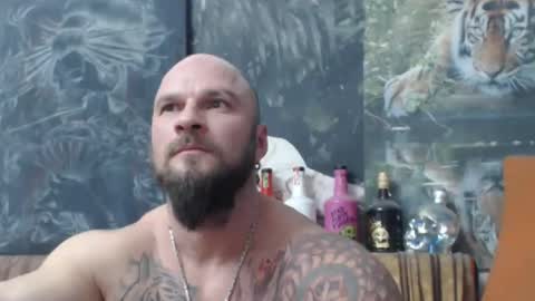 Snapshot of viking_me chatting on December 18, 8:26 pm viking online show from December 18, 8:26 pm