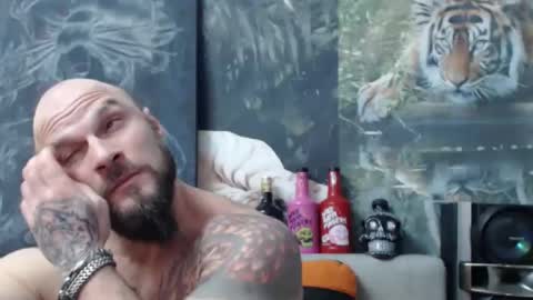 Snapshot of viking_me chatting on December 20, 6:59 pm viking online show from December 20, 6:59 pm