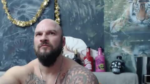 Snapshot of viking_me chatting on January 8, 8:00 pm viking online show from January 8, 8:00 pm