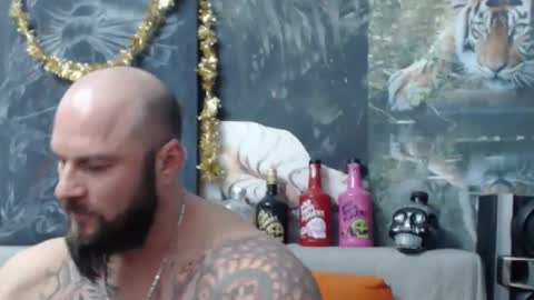 Snapshot of viking_me chatting on January 12, 7:52 pm viking online show from January 12, 7:52 pm