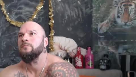 Snapshot of viking_me chatting on January 14, 8:20 am viking online show from January 14, 8:20 am