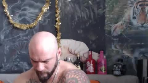 Snapshot of viking_me chatting on January 18, 7:56 am viking online show from January 18, 7:56 am