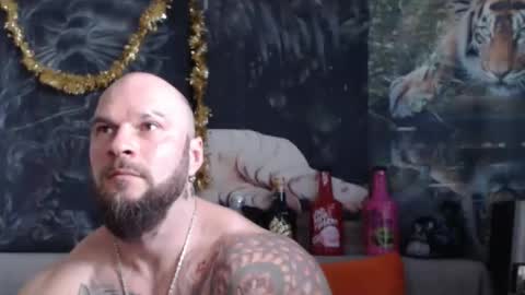 Snapshot of viking_me chatting on February 13, 1:07 pm viking online show from February 13, 1:07 pm