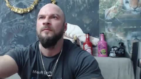 Snapshot of viking_me chatting on February 14, 7:54 pm viking online show from February 14, 7:54 pm