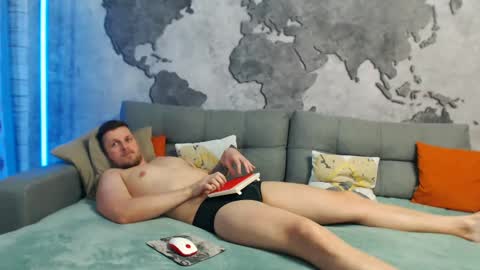 Snapshot of vikingchrisss chatting on December 13, 10:51 am vikingchrisss online show from December 13, 10:51 am