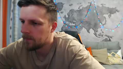 Snapshot of vikingchrisss chatting on December 29, 9:28 am vikingchrisss online show from December 29, 9:28 am